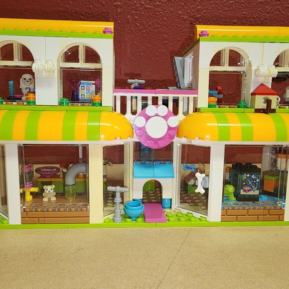 LEGO FRIENDS: Heartlake City Pet Center (41345) with Instruction Manual - Picture 2 of 12